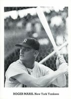 1962 Jay Publishing Photos-Type 2 # Roger Maris Batting, Pose to Chest, One Ear Showing Baseball Card
