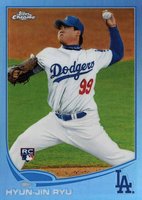 2013 Topps Chrome #25 Hyun-Jin Ryu Pitching-Blue Refractor Baseball Card