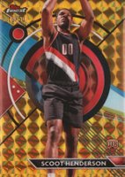 2023 Topps Finest #77 Scoot Henderson Gold Geometric Basketball Card