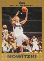 2007 Topps #41 Dirk Nowitzki Gold Basketball Card