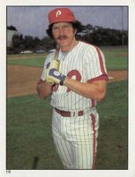1981 Topps Stickers #19 Mike Schmidt Baseball Card
