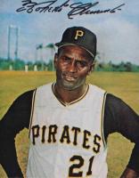 1983 Starliner Stickers # Roberto Clemente Baseball Card