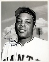 1999 Hall of Fame Autographs # Willie Mays Photograph Baseball Card