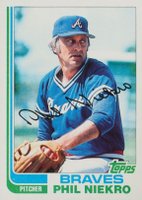 1982 Topps #185 Phil Niekro Baseball Card