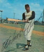 1964 Kahn's Wieners # Roberto Clemente Baseball Card