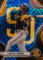 2024 Bowman's Best Top Prospects #TP18 Leo de Vries Blue X-Fractor Baseball Card