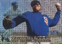 1998 Flair Showcase #19 Tony Gwynn Row 0 Baseball Card