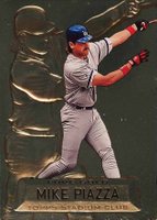 1997 Stadium Club Pure Gold #PG18 Mike Piazza Baseball Card
