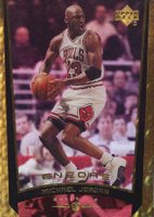 1998 Upper Deck Encore #105 Michael Jordan Gold F/X Basketball Card