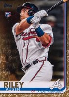 2019 Topps Update  #US100 Austin Riley Batting-Gold Baseball Card
