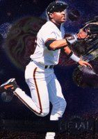 1996 Metal Universe #241 Barry Bonds Baseball Card