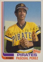 1982 Topps #383 Pascual Perez Pitcher on Front Baseball Card