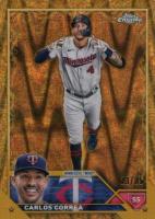 2023 Topps Gilded Collection #6 Carlos Correa Raywave Gold Etch Baseball Card
