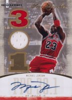 2007 Fleer Hot Prospects Stat Tracker #ST-26 Michael Jordan Jersey Autograph Basketball Card