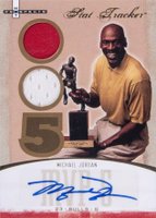 2007 Fleer Hot Prospects Stat Tracker #ST-27 Michael Jordan Jersey Autograph Basketball Card