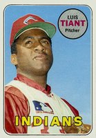 1969 Topps #560 Luis Tiant Baseball Card