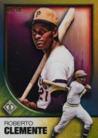 2023 Topps Transcendent Collection Transcendent Icons Chrome #53 Roberto Clemente Variation-Gold Baseball Card