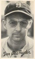 1936 Goudey Premiums-Type 1-Wide Pen # Dan MacFayden Portrait Baseball Card