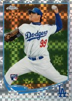 2013 Topps Chrome #25 Hyun-Jin Ryu Pitching-Xfractor Baseball Card