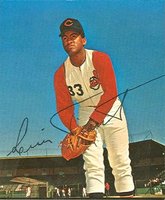 1965 Kahn's Wieners # Luis Tiant Baseball Card