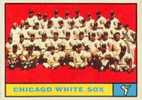1961 Topps #7 Chicago White Sox Team Baseball Card
