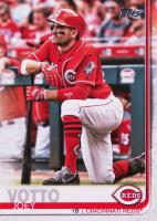 2019 Topps #284 Joey Votto Kneeling Baseball Card