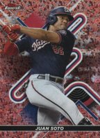 2022 Topps Finest #99 Juan Soto Gold Refractor Baseball Card