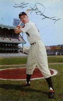 1953 Dormand Postcards #110 Gil McDougald Small Autograph Baseball Card