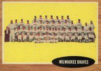 1962 Topps #158GT Milwaukee Braves Team Green Tint Baseball Card