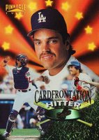 1997 Pinnacle Cardfrontation #1 Greg Maddux/Mike Piazza Baseball Card