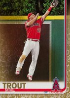 2019 Topps #100 Mike Trout Leaping-Gold Baseball Card