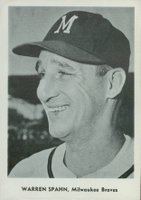1961 Jay Publishing # Warren Spahn Portrait-Pose to Neck Baseball Card