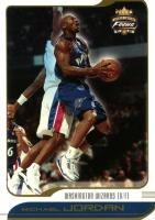 2001 Fleer Focus Jersey Edition  #95 Michael Jordan Basketball Card