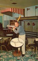 1962 Holiday Inn Postcard # Mickey Mantle w/Bat in Lounge Baseball Card
