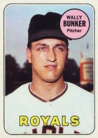 1969 Topps #137 Wally Bunker Baseball Card