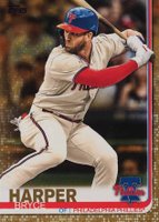 2019 Topps #400 Bryce Harper Batting-Gold Baseball Card