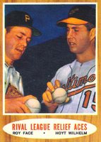 1962 Topps #423 Rival League Relief Aces Baseball Card