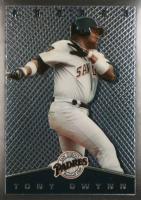 1995 Topps Finest Insert #12 Tony Gwynn Baseball Card