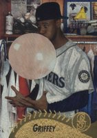 1995 Pinnacle #128 Ken Griffey Jr. Museum Collection Baseball Card