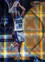 1997 Bowman's Best #41 Ray Allen Atomic Refractor Basketball Card