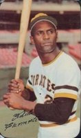 1971 Topps Super #37 Roberto Clemente Baseball Card