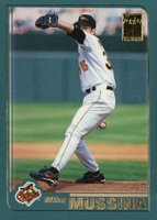2001 Topps #33 Mike Mussina Baseball Card