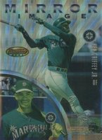 1997 Bowman's Best Preview #BBP5 Chipper Jones Atomic Refractor Baseball Card