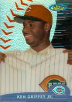 2000 Finest #146 Ken Griffey Jr. Refractor-Portrait Baseball Card